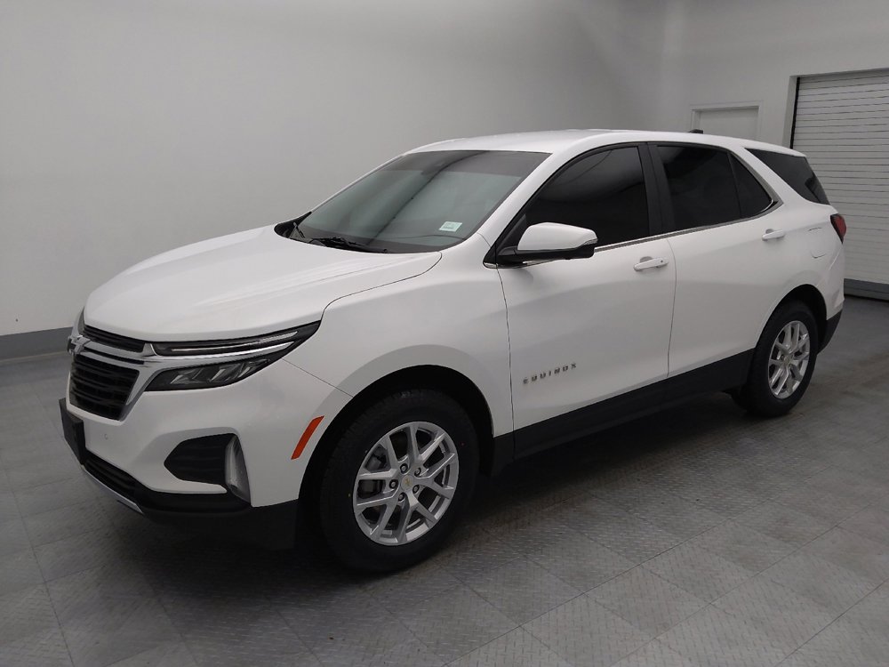 Used 2024 Chevrolet Equinox LT image 2