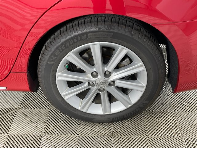 Used 2012 Toyota Camry XLE w/ Leather Pkg FWD image 19