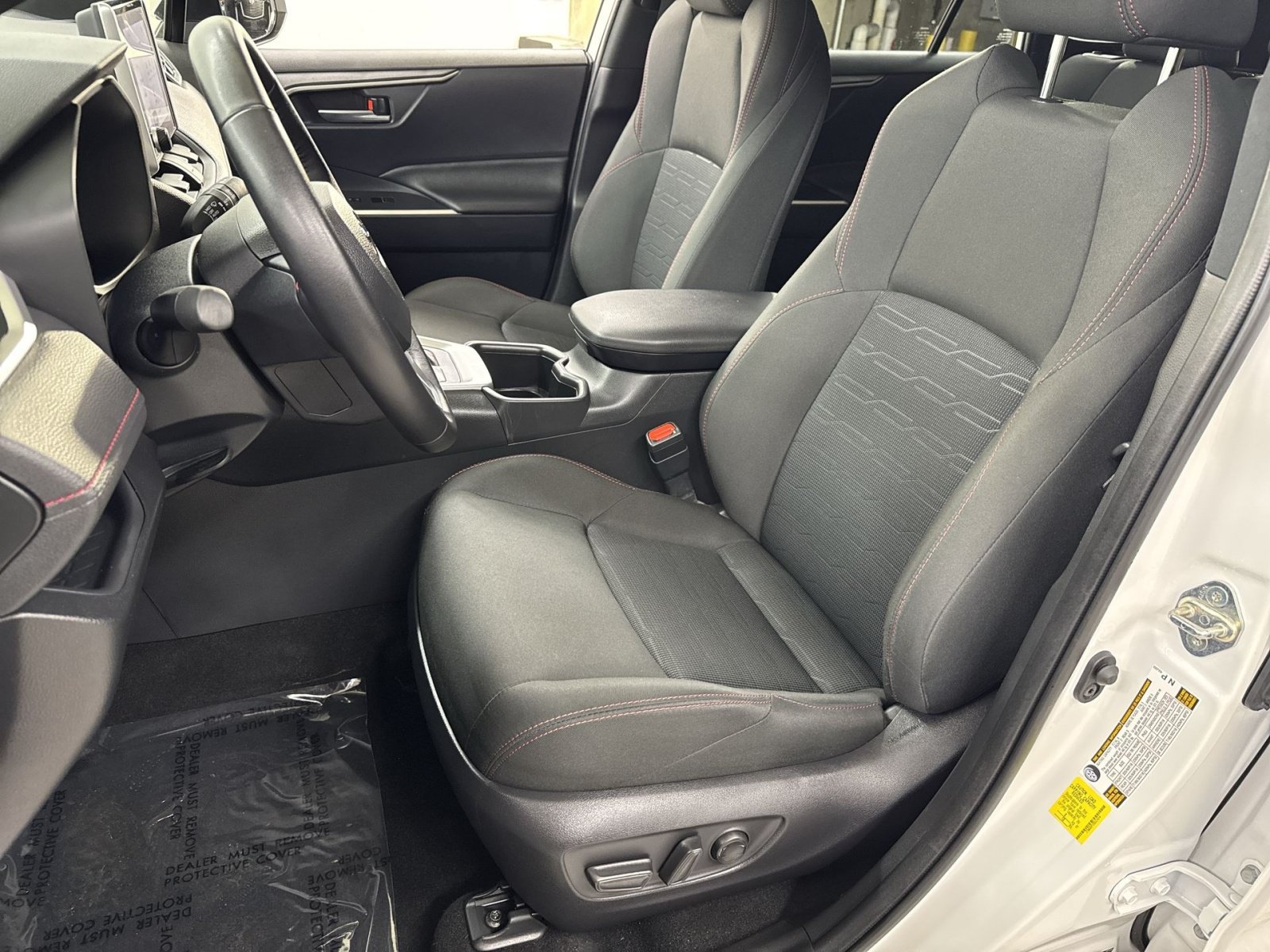 Used 2025 Toyota RAV4 SE w/ Weather & Moonroof Package AWD/4WD image 25