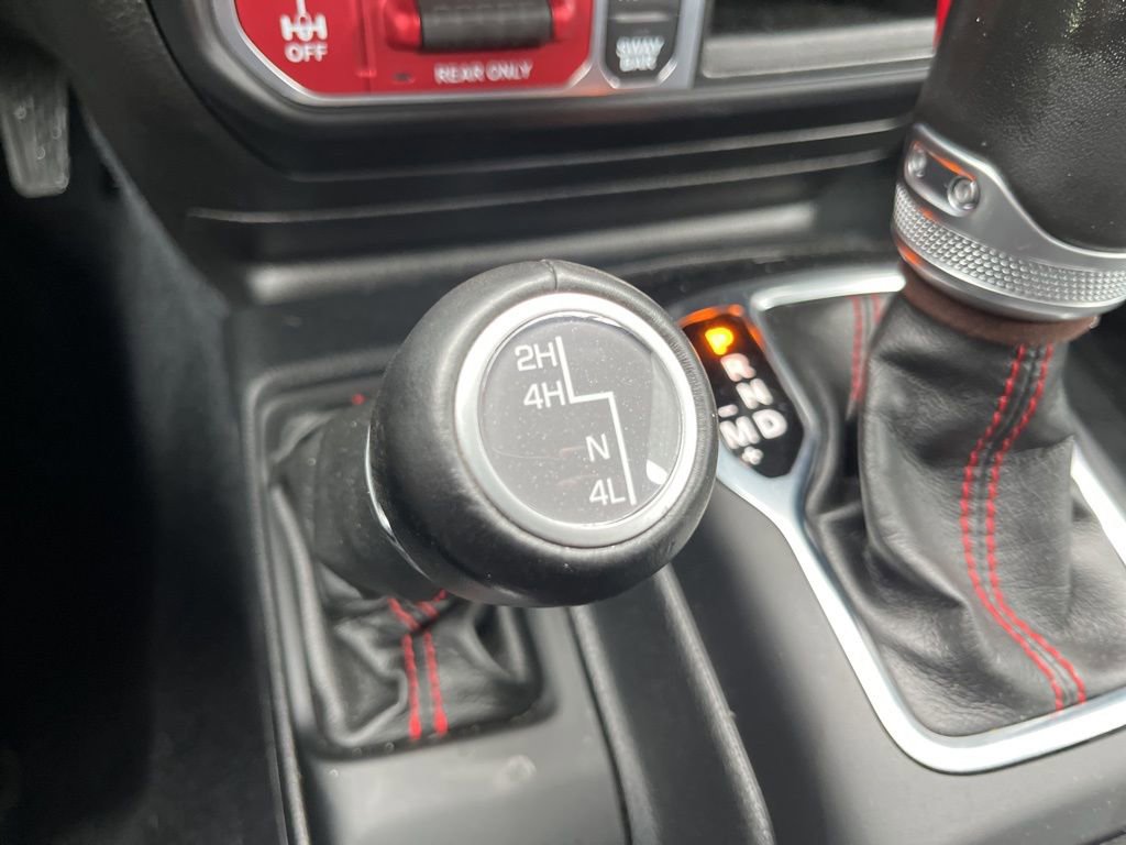 Used 2022 Jeep Wrangler Unlimited Rubicon w/ Cold Weather Group image 37