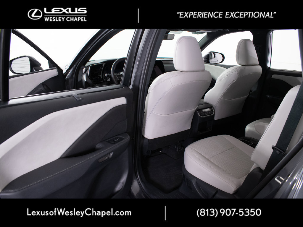 Used 2025 Lexus TX 350 AWD w/ Technology Package image 15