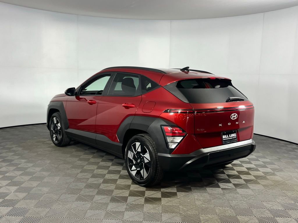 Used 2025 Hyundai Kona SEL image 16