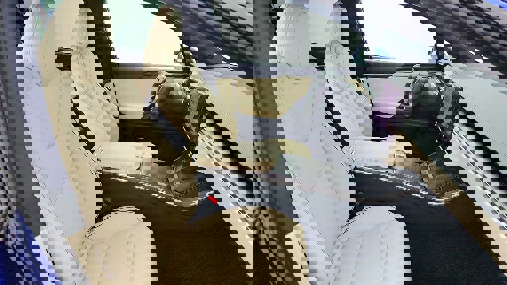 Used 2022 Tesla Model X Plaid image 31