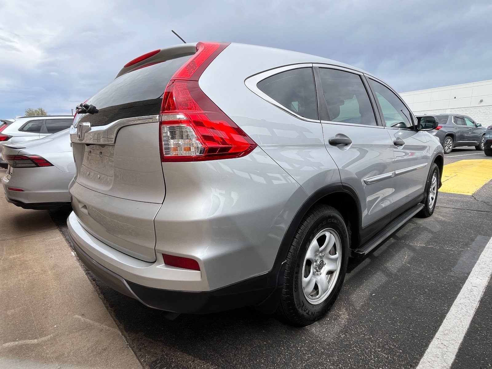 Used 2015 Honda CR-V LX image 4