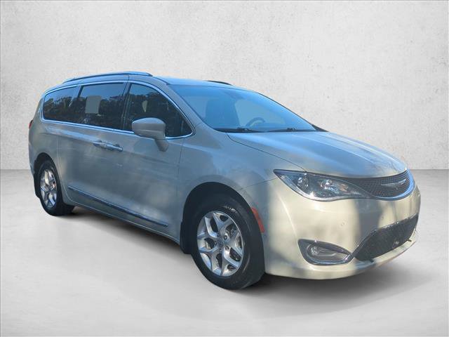 Used 2020 Chrysler Pacifica Touring-L image 3