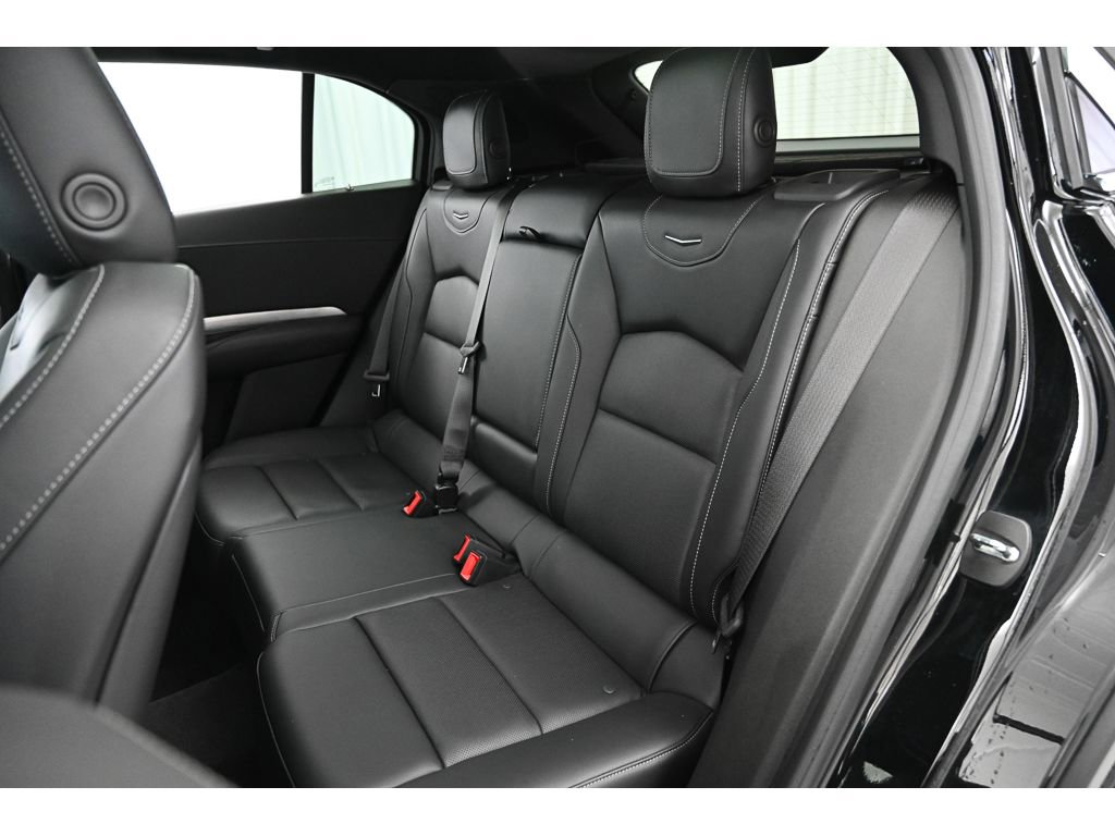 Used 2024 Cadillac XT4 Premium Luxury image 21