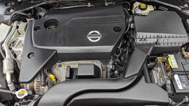 Used 2013 Nissan Altima 2.5 SL w/ Technology Pkg FWD image 28