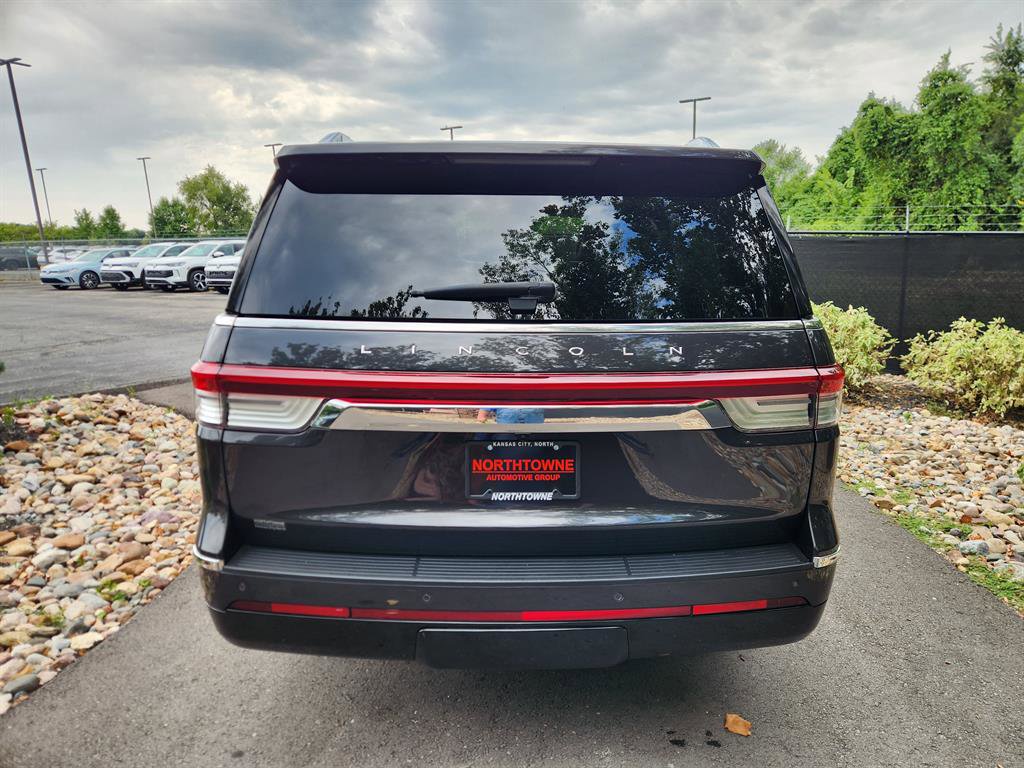 Certified 2023 Lincoln Navigator Reserve image 4