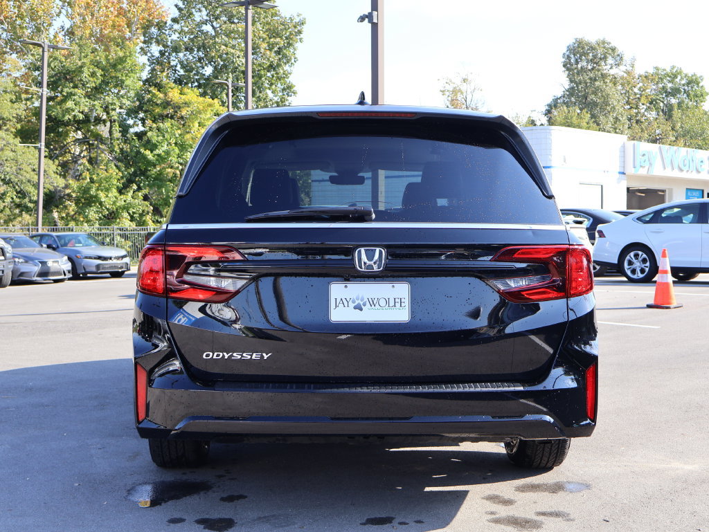 Certified 2025 Honda Odyssey EX-L image 6