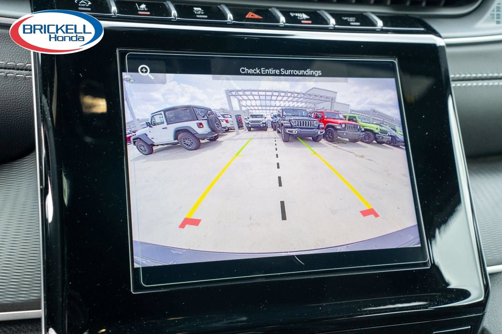 Used 2025 Jeep Grand Cherokee Laredo w/ Luxury Tech Group I RWD image 34