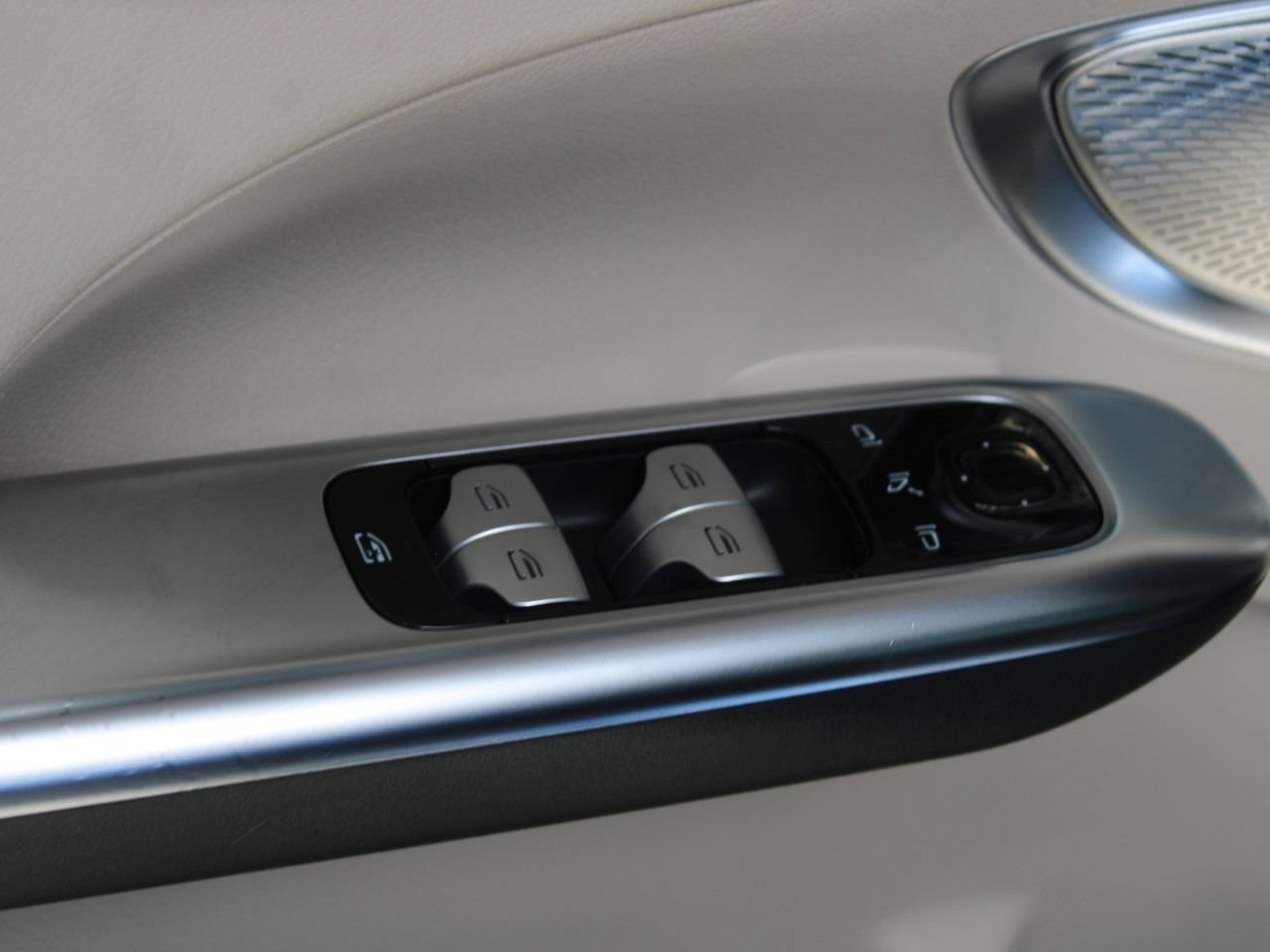 Used 2023 Mercedes-Benz C 300 Sedan image 25