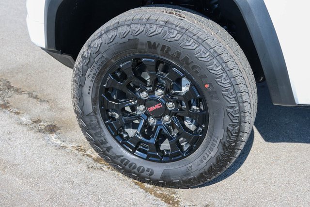 New 2026 GMC Canyon Elevation w/ Convenience Package image 5