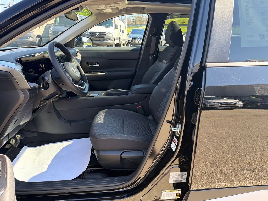 Certified 2026 Nissan Kicks SV w/ SV Premium Package image 19