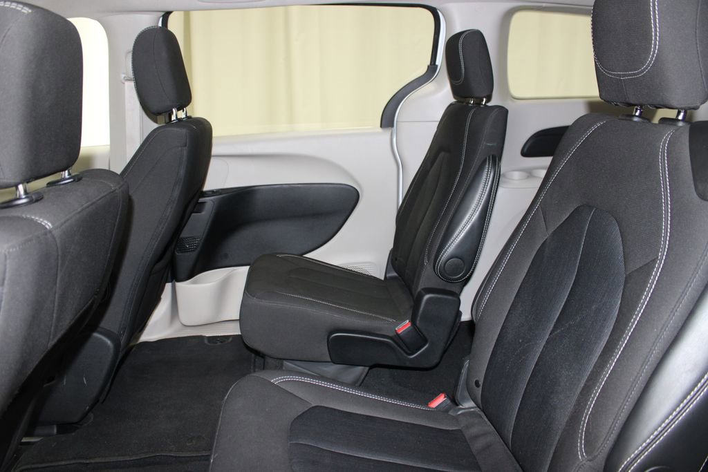 Used 2024 Chrysler Voyager LX FWD image 19