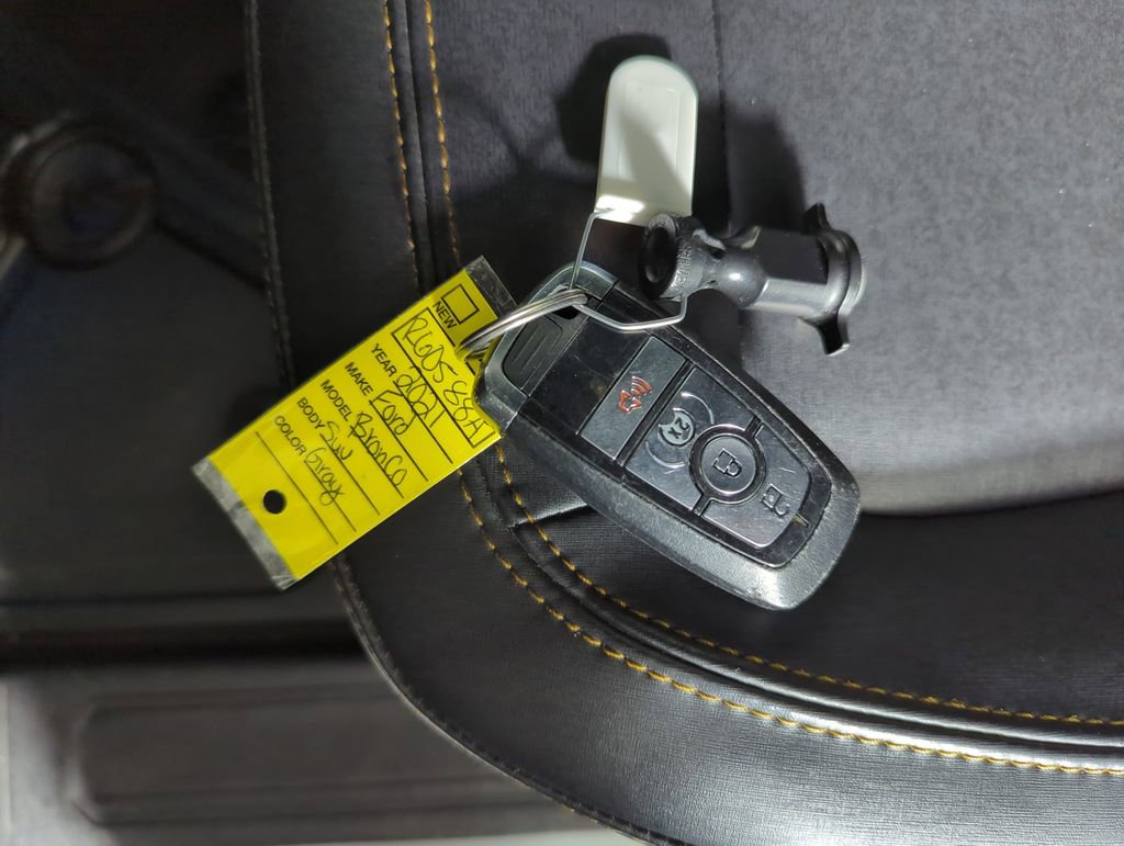 Used 2021 Ford Bronco Badlands image 23