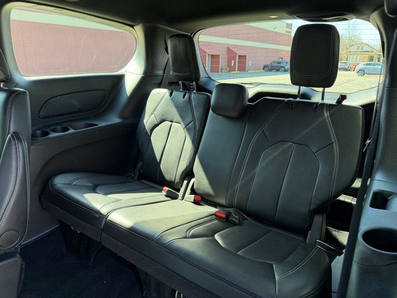 Used 2026 Chrysler Pacifica Select FWD image 27