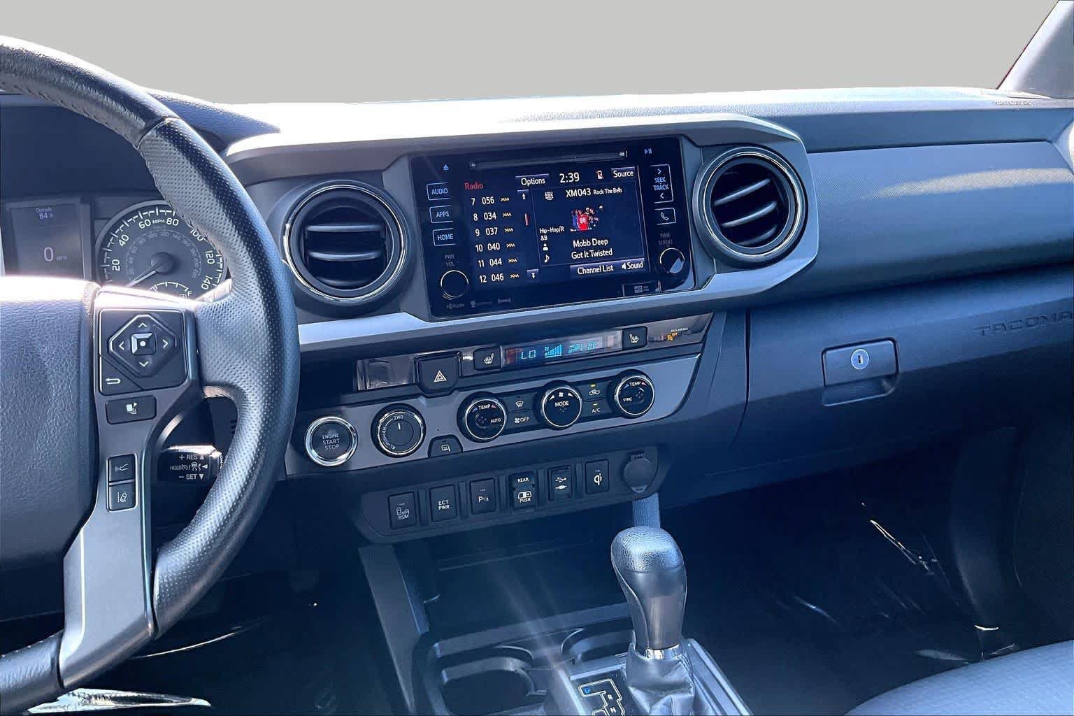 Used 2018 Toyota Tacoma TRD Pro AWD/4WD image 7