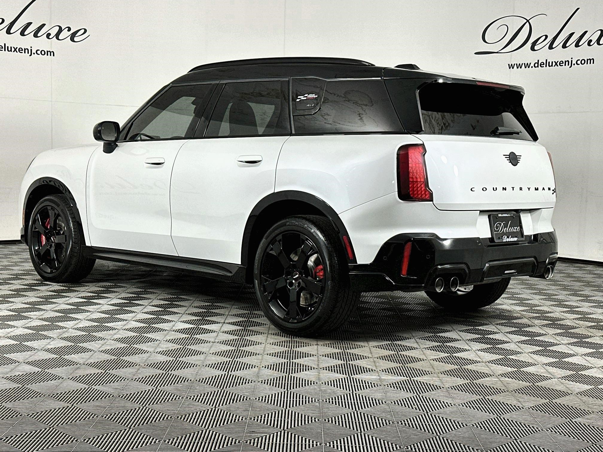 Used 2025 MINI Cooper Countryman John Cooper Works w/ Comfort Package Max AWD/4WD image 4