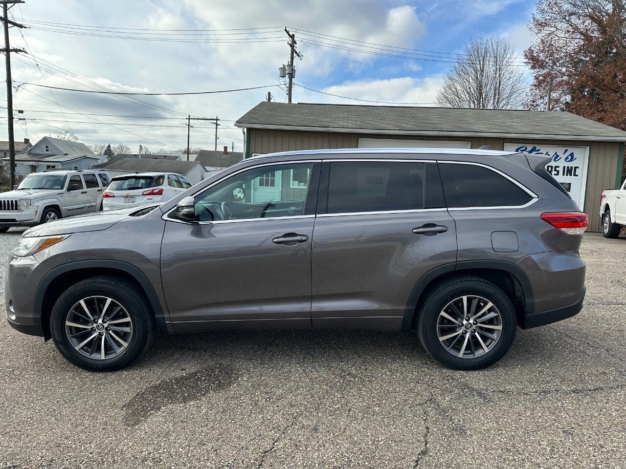 Used 2018 Toyota Highlander XLE image 8