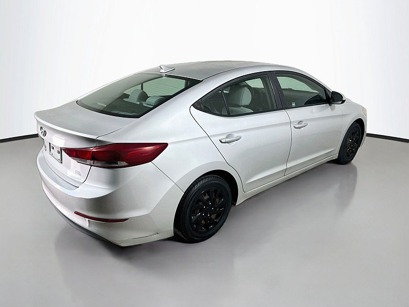 Used 2017 Hyundai Elantra SE FWD image 7