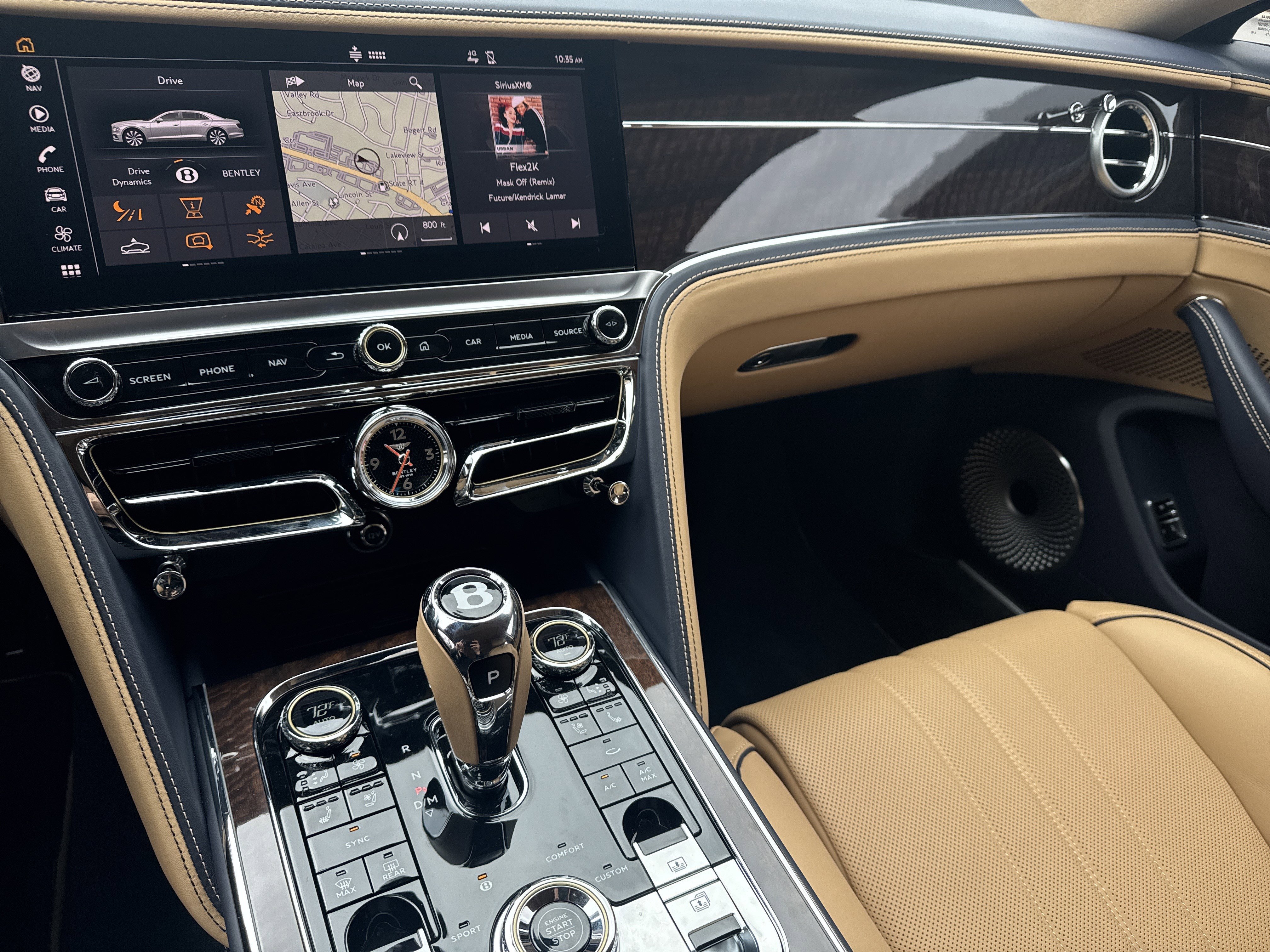 Used 2024 Bentley Flying Spur V8 image 22