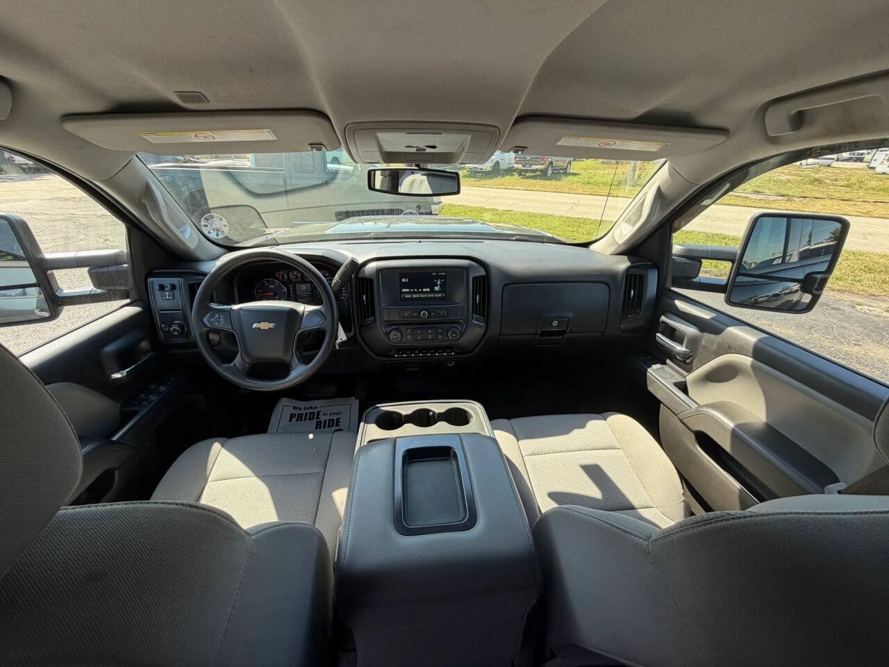 Used 2019 Chevrolet Silverado 2500 W/T AWD/4WD image 3