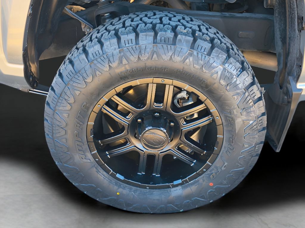 Used 2024 Toyota Tacoma SR RWD image 3
