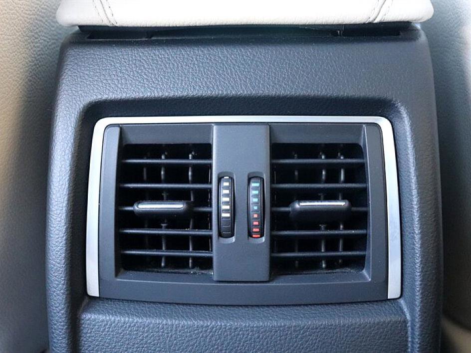 Used 2016 BMW 328i Sedan image 17