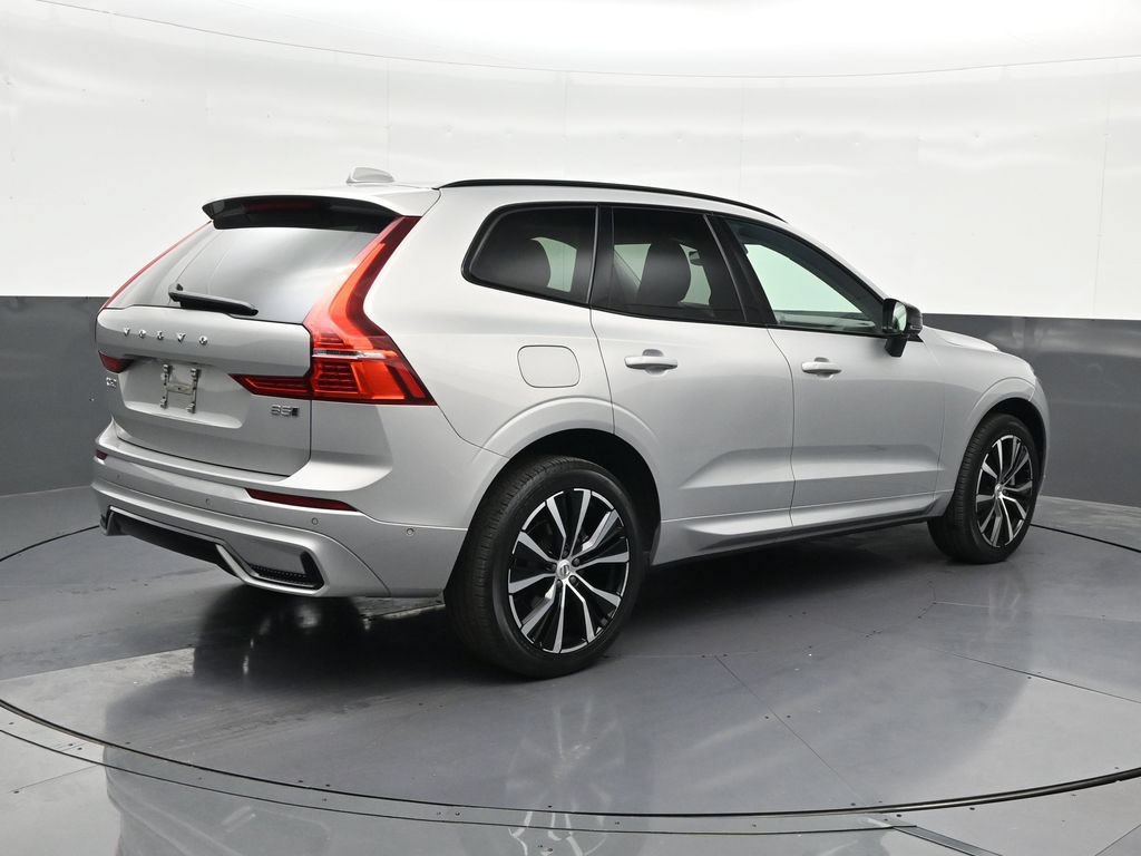 Certified 2024 Volvo XC60 B5 Plus AWD/4WD image 6