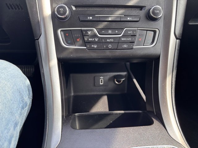 Used 2017 Ford Fusion Energi SE image 23