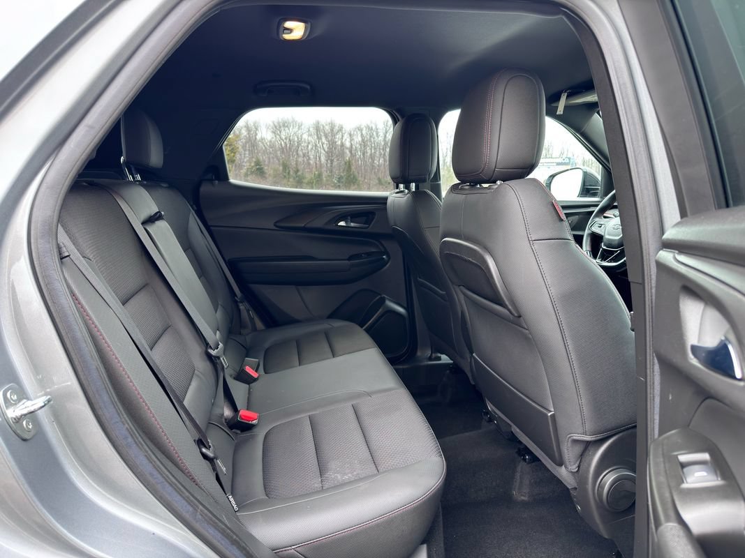 Used 2023 Chevrolet TrailBlazer RS w/ Convenience Package AWD/4WD image 34