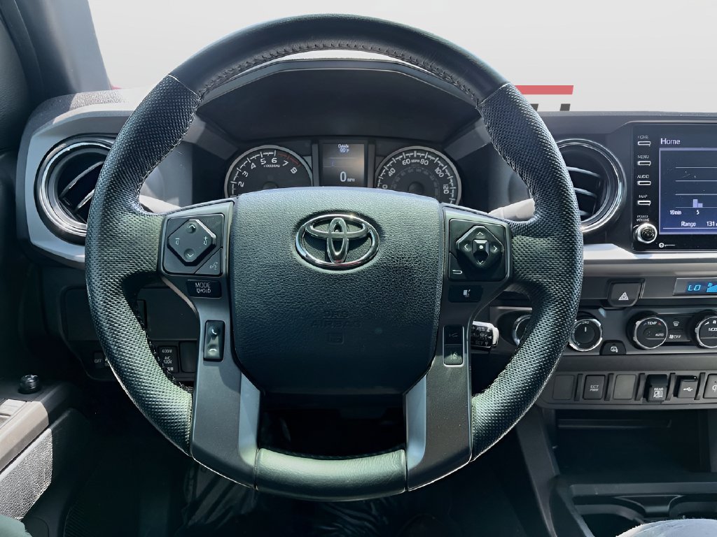 Used 2022 Toyota Tacoma TRD Off-Road AWD/4WD image 11