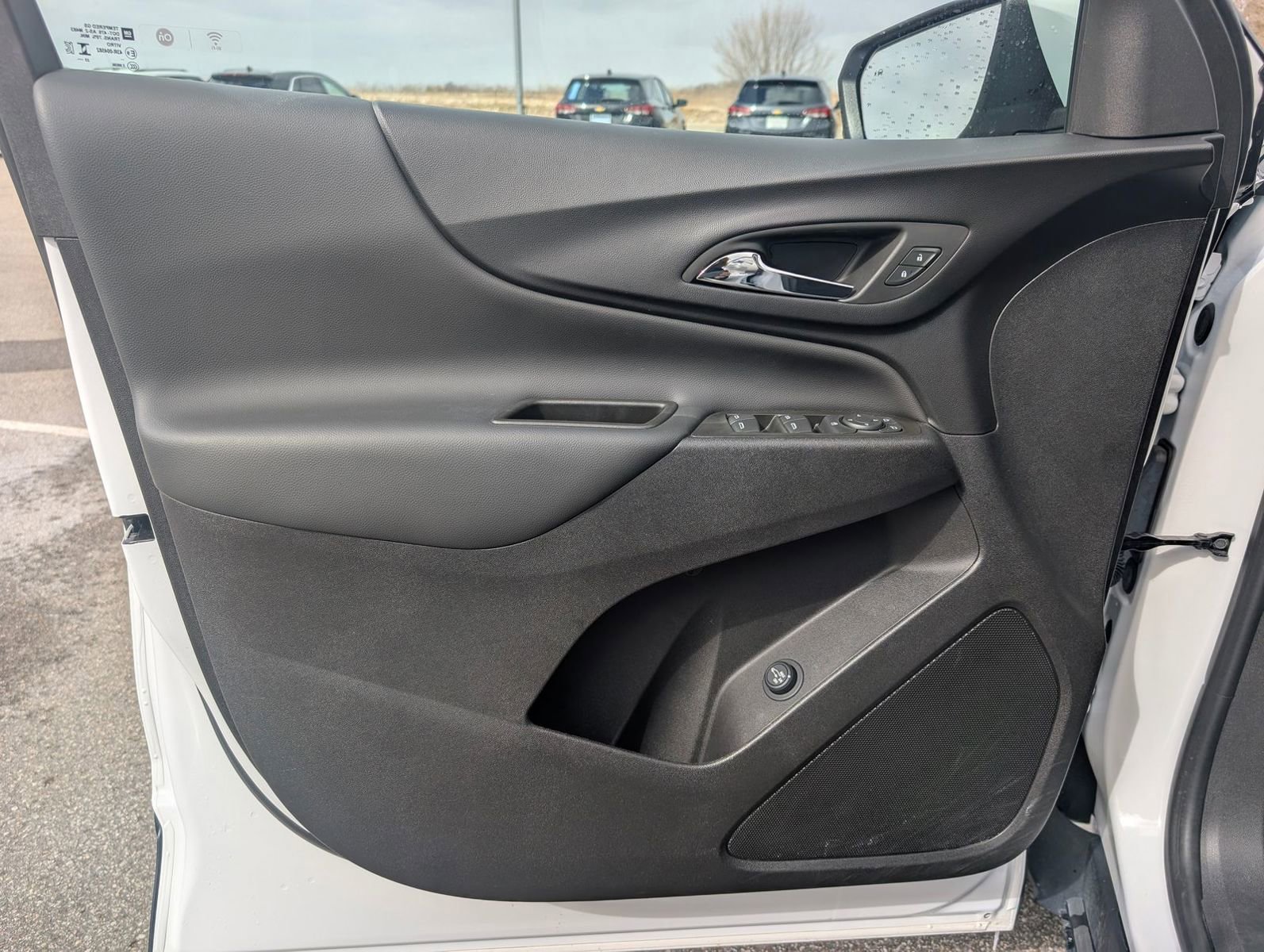 Used 2024 Chevrolet Equinox LT AWD/4WD image 7