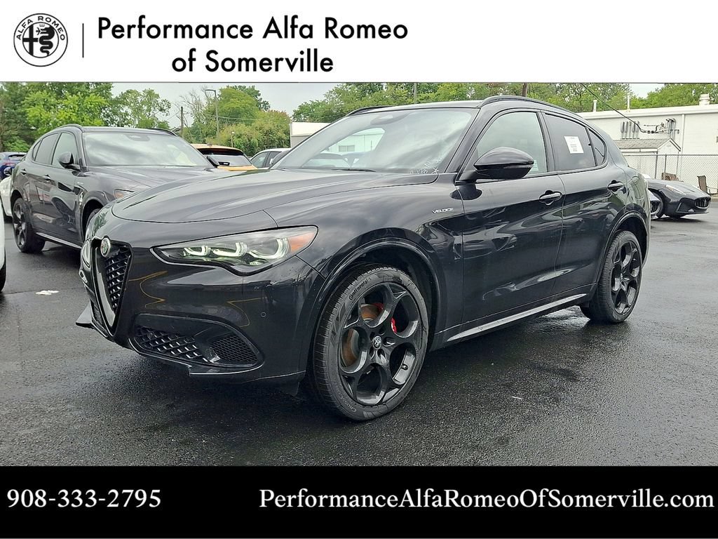New 2026 Alfa Romeo Stelvio Sprint w/ Convenience Package AWD/4WD image 1