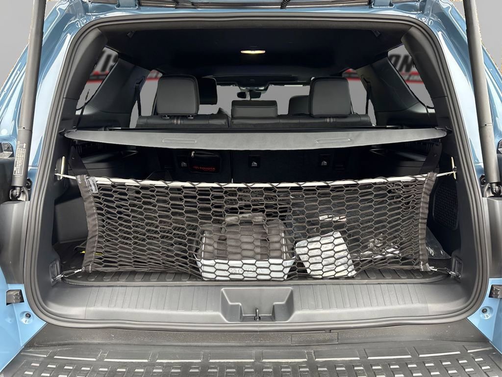 Used 2025 Toyota 4Runner Limited image 11