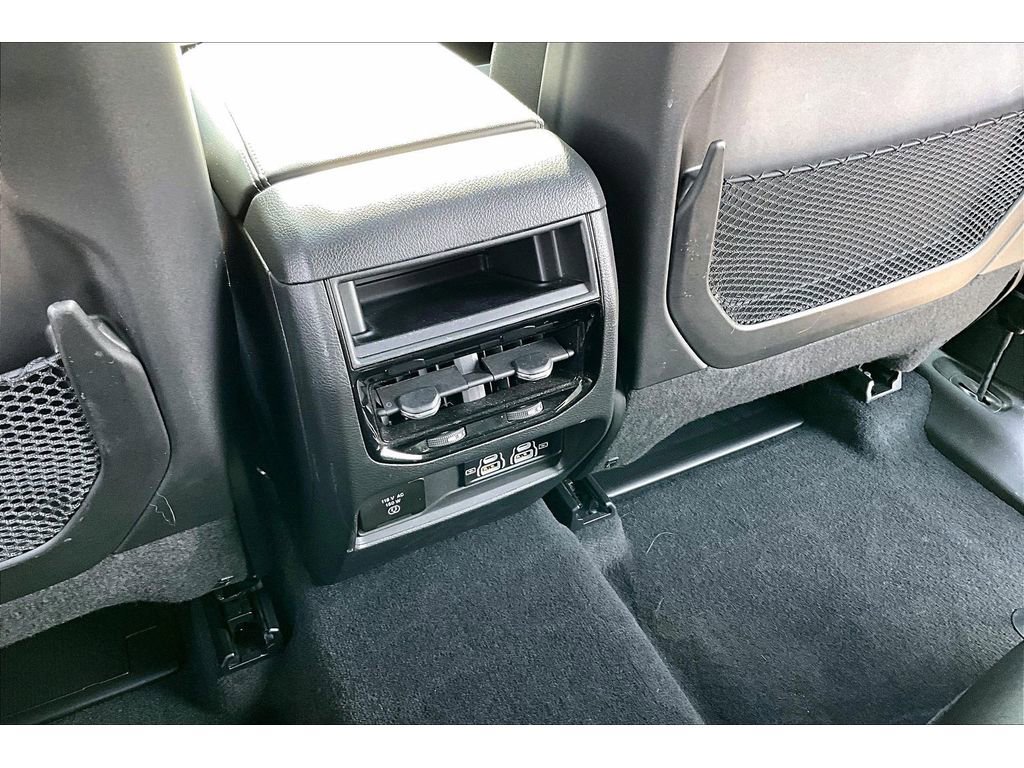 Certified 2025 Jeep Grand Cherokee Altitude image 31