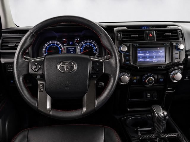 Used 2018 Toyota 4Runner TRD Off-Road Premium AWD/4WD image 20