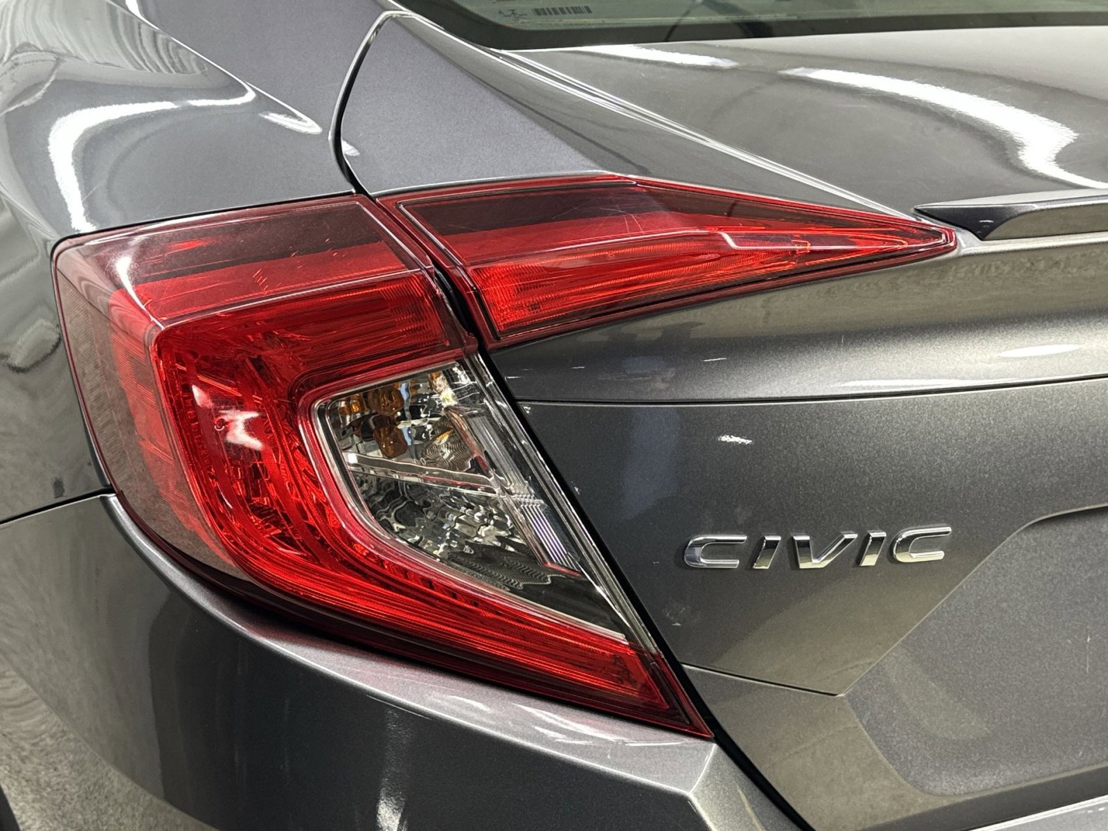 Used 2020 Honda Civic EX image 28