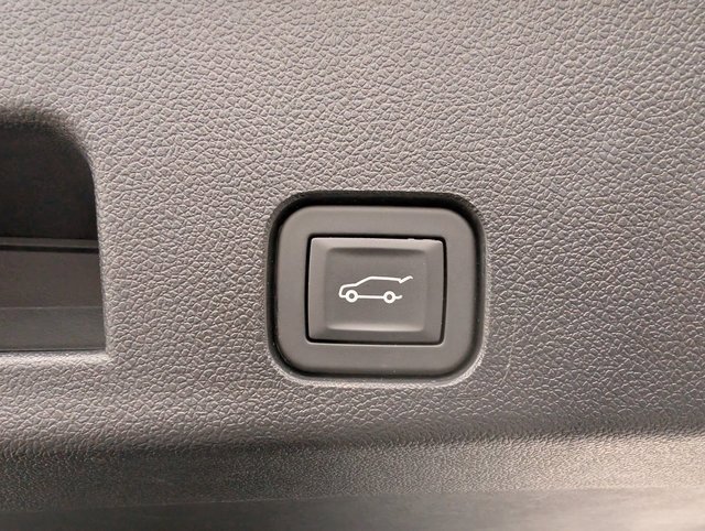 Used 2025 GMC Acadia Elevation image 21