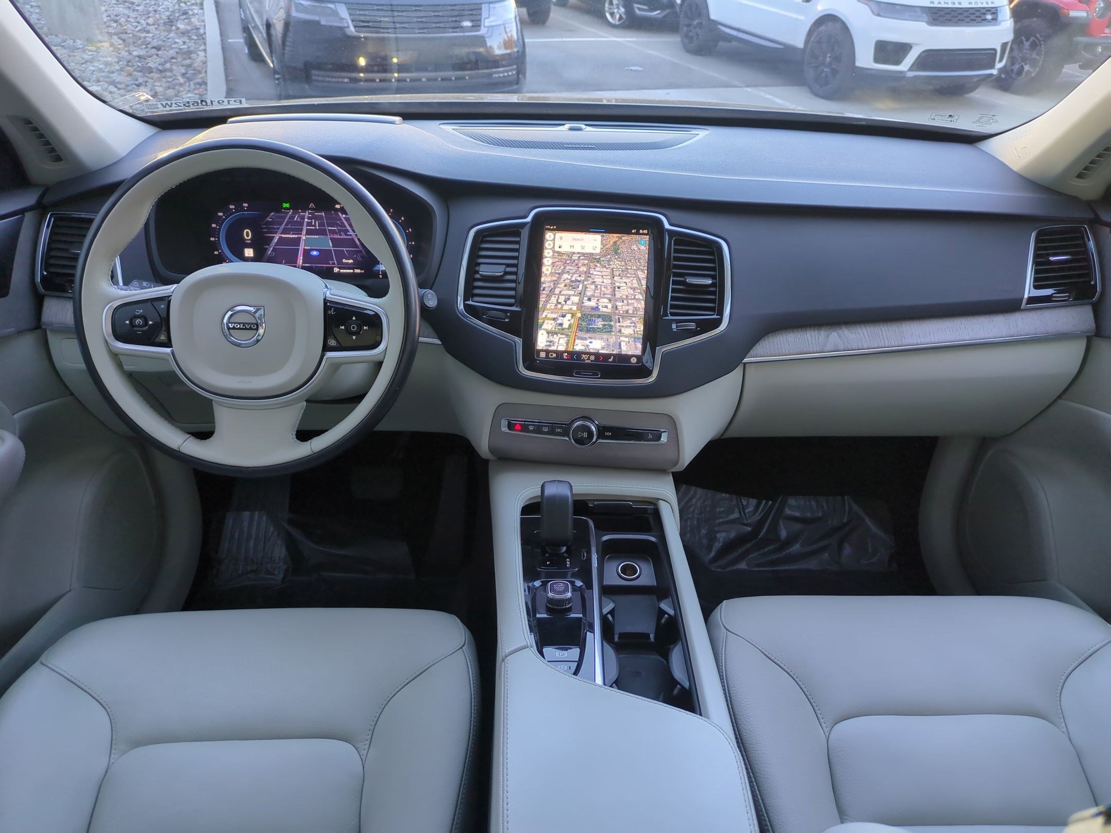 Used 2023 Volvo XC90 B5 Plus w/ Protection Package Premier image 28