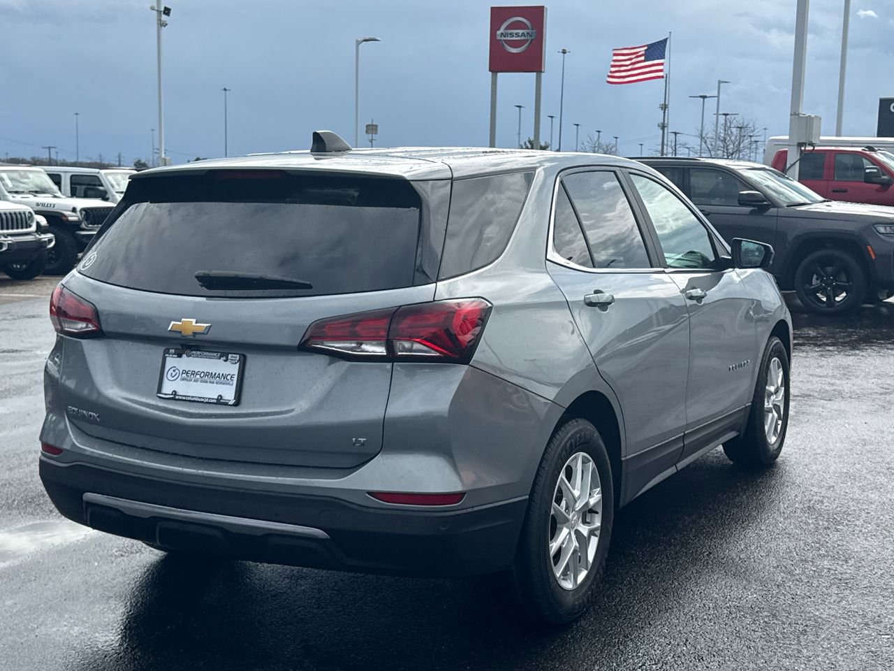 Used 2024 Chevrolet Equinox LT image 3