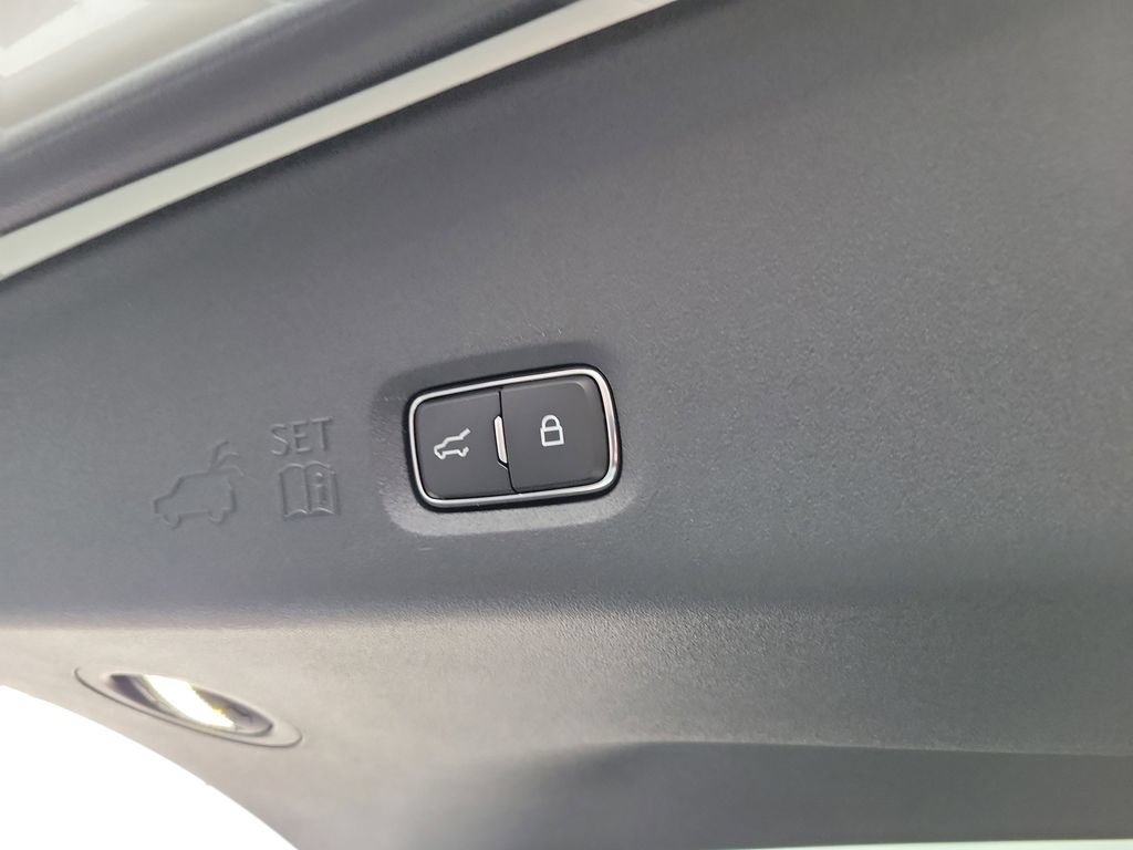 New 2026 Lincoln Navigator Reserve w/ Jet Appearance Package AWD/4WD image 28