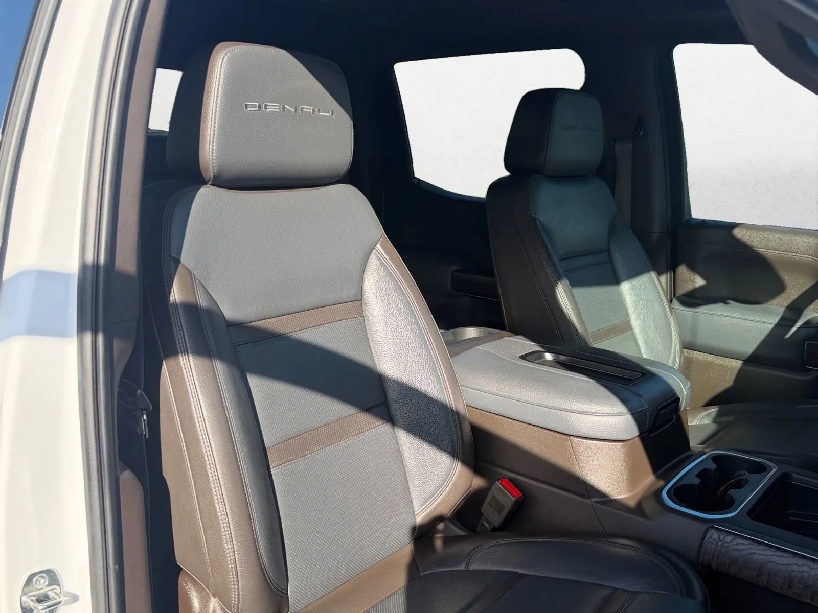 Used 2022 GMC Sierra 1500 Denali w/ Denali Reserve Package AWD/4WD image 31