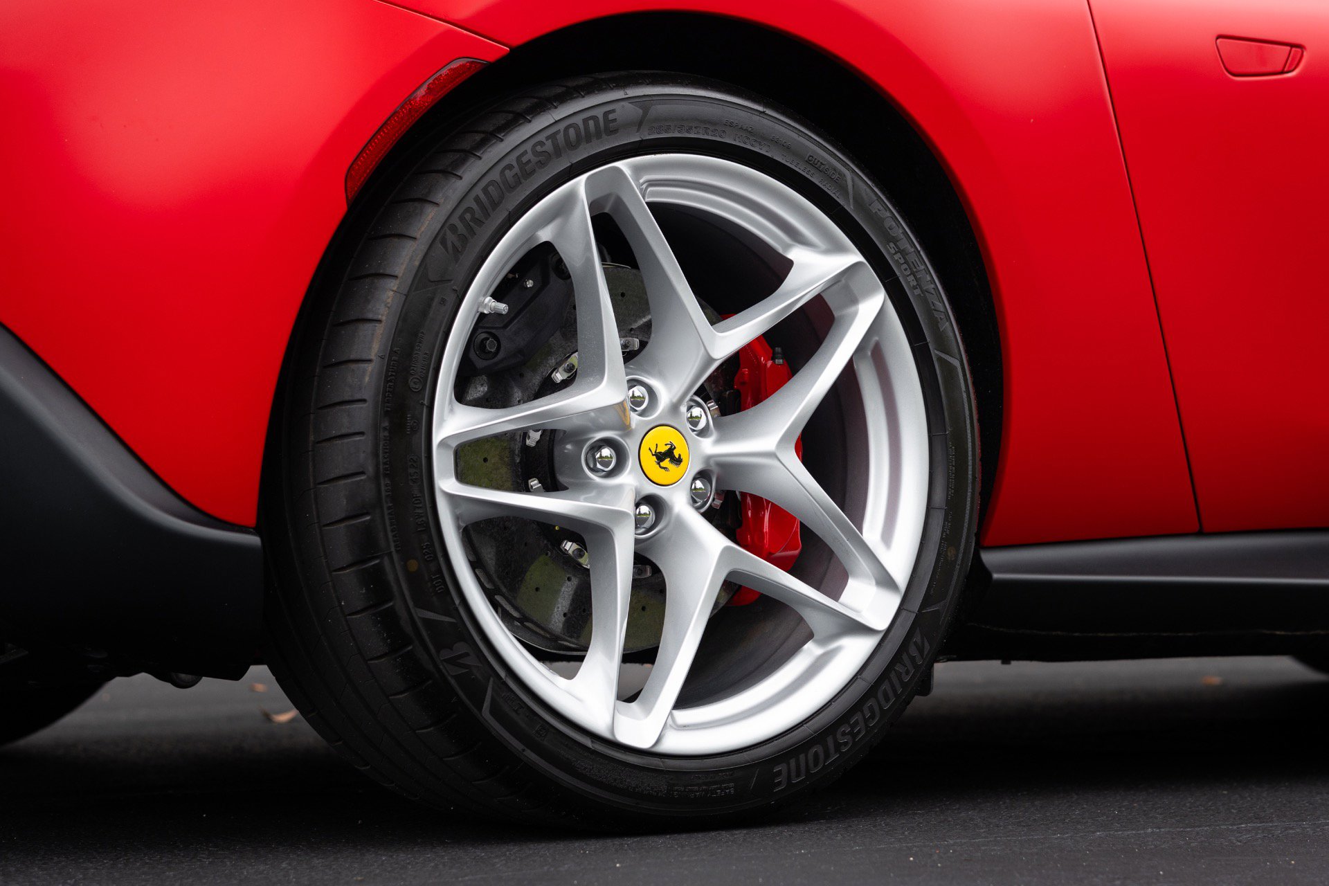 Used 2023 Ferrari Roma RWD image 18