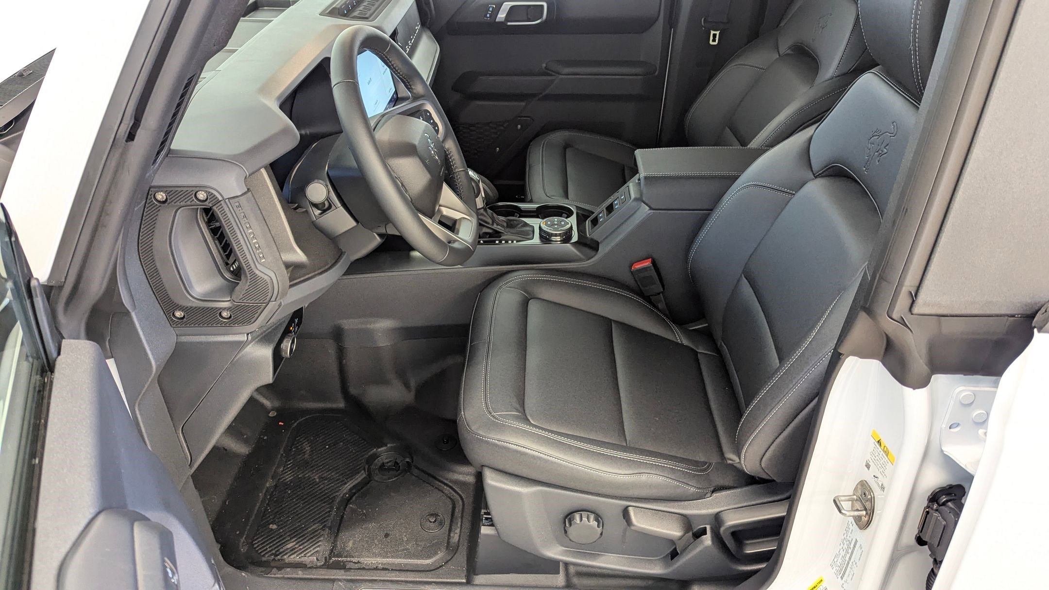 New 2025 Ford Bronco Badlands w/ Sasquatch Package image 4