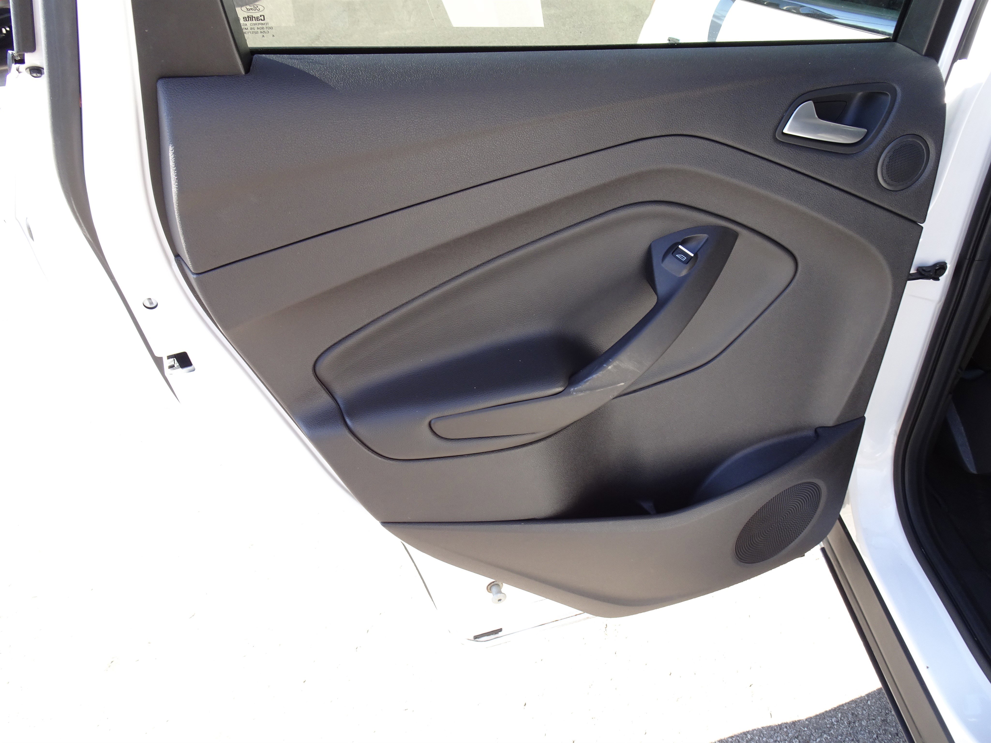 Used 2015 Ford Escape Titanium image 16