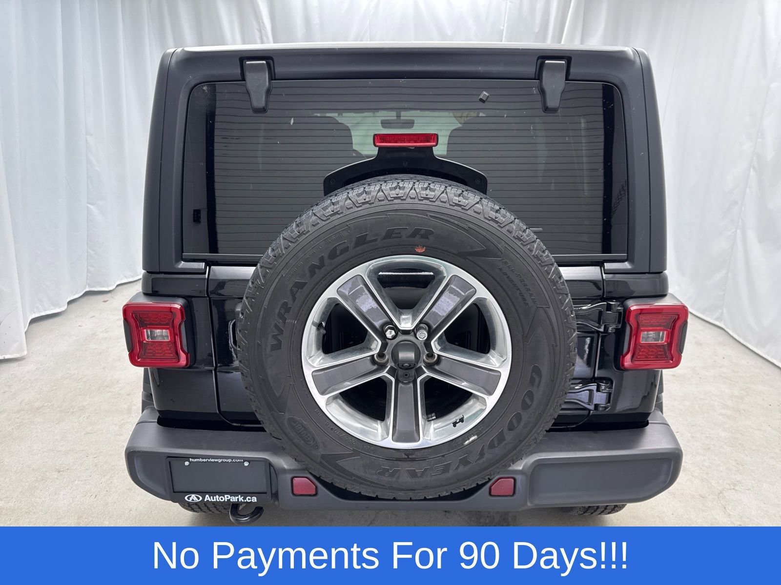 Used 2021 Jeep Wrangler Unlimited Sahara w/ Uconnect 4C Nav & Sound Group image 5