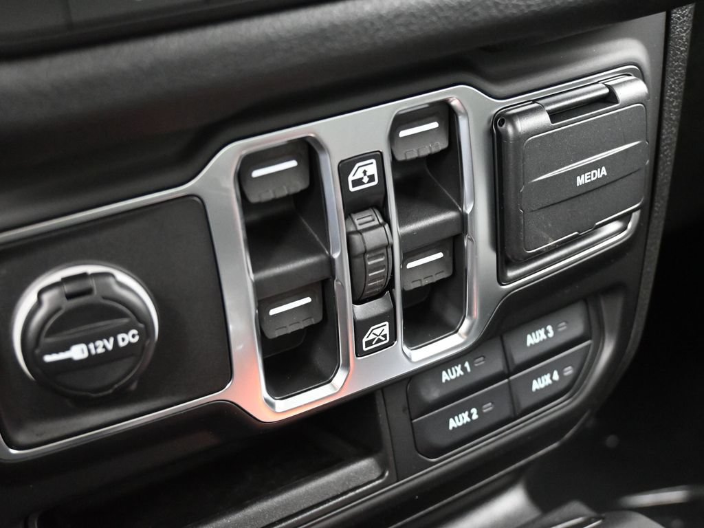 New 2026 Jeep Gladiator Sport AWD/4WD image 19