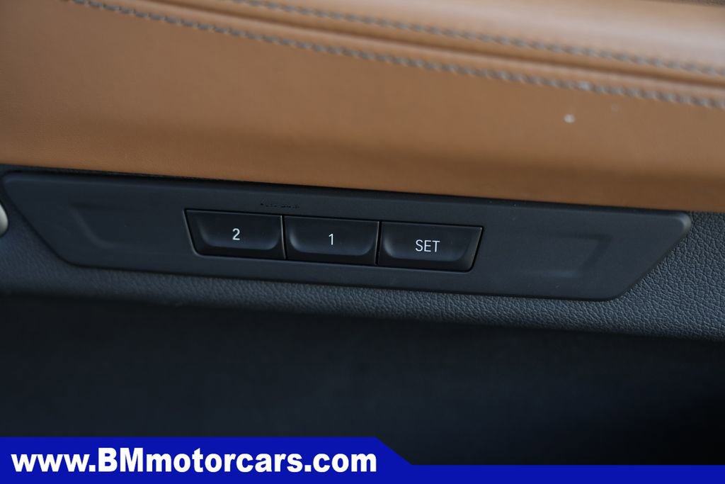 Used 2020 BMW 750i xDrive w/ Cold Weather Package AWD/4WD image 39