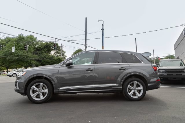 Used 2023 Audi Q7 2.0T Premium w/ Convenience Package AWD/4WD image 3
